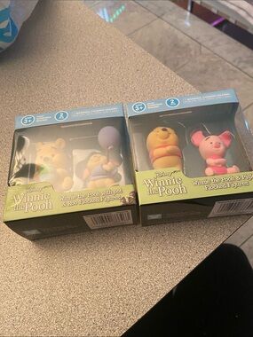 Disney Winnie the Pooh Flocked Figure Duo - Yellow & Pink